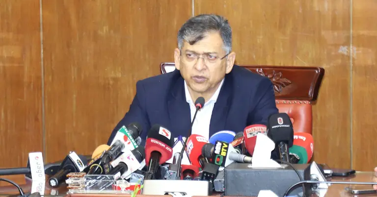 স্বরাষ্ট্রমন্ত্রী সালাহউদ্দিন আহমদ